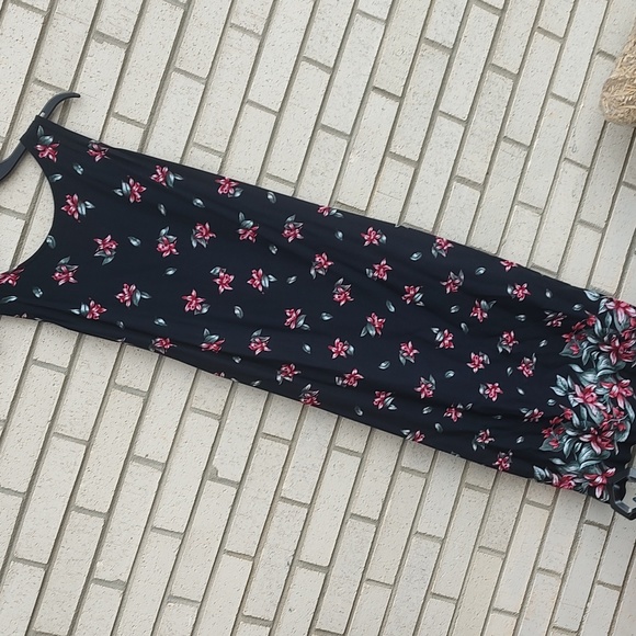 Flower Dress - Picture 3 of 15